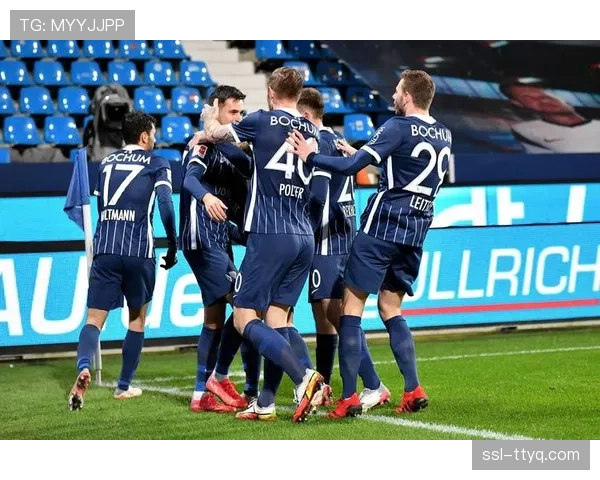 科隆对阵波鸿的保级关键战因疑似炸弹威胁推迟，警方已介入